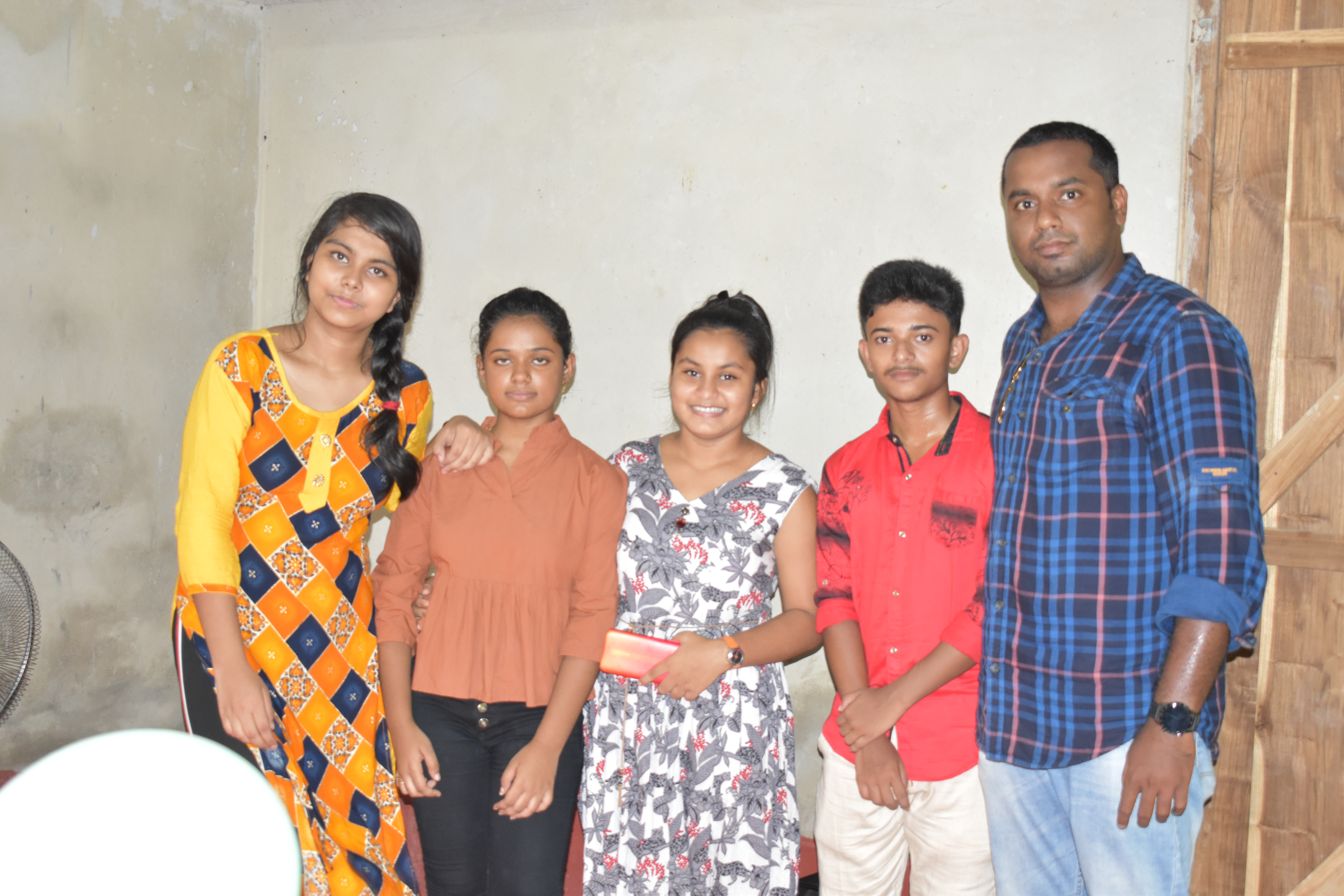 Dr Suvendu Mohanty with one of the early SM Classes student batches